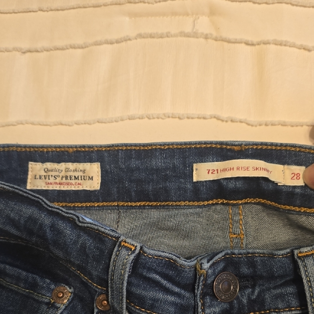 Levis 721 Womens High Rise Skinny Jeans Dark Wash Stretch Denim 28x31 - Picture 5 of 7